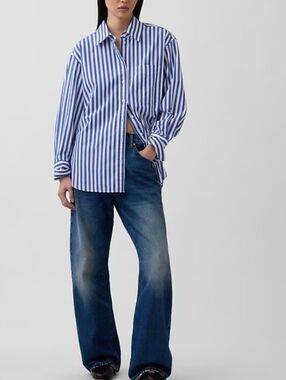 GAP  Classic Vertical Stripe Button Front Shirt #3499